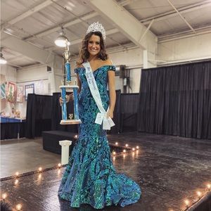 PAGEANT DRESS!!! I love this dress so much, it’s perfect for a pageant or prom.